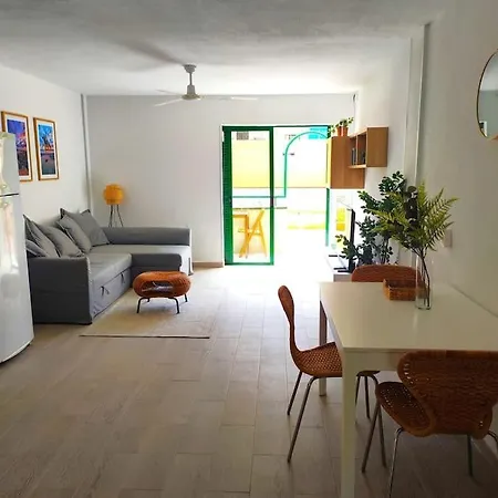 شقة Caroline's Tropical Paradise *