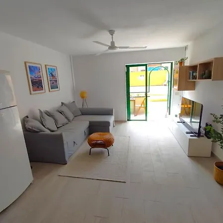 شقة Caroline's Tropical Paradise طوستا ديل سيلونثيو