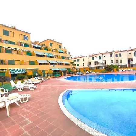 شقة Caroline's Tropical Paradise طوستا ديل سيلونثيو