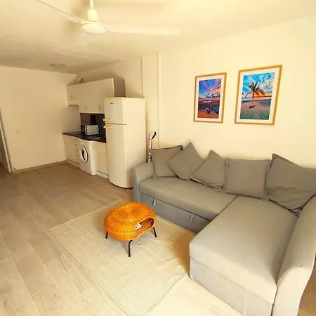 Caroline's Tropical Paradise