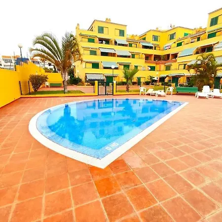 Caroline's Tropical Paradise شقة *